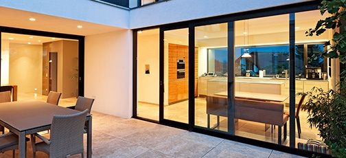 Hebe- und Schiebetüren